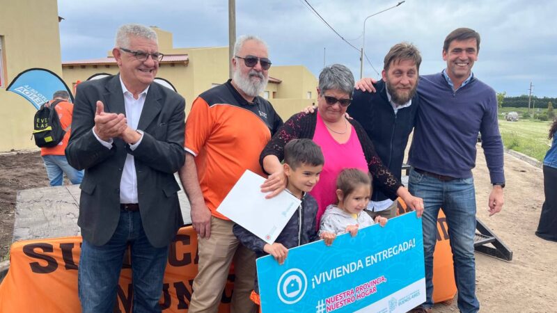 El Gobierno de la Provincia de Buenos Aires entregó diez viviendas en el Barrio de los Trabajadores Municipales