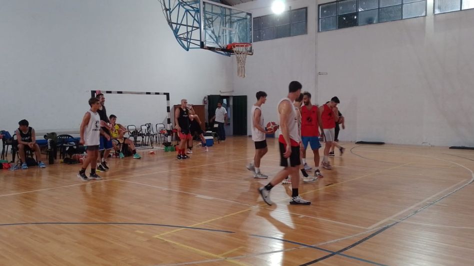 Independiente se prepara para la temporada 2024  de la Liga Federal de Básquet