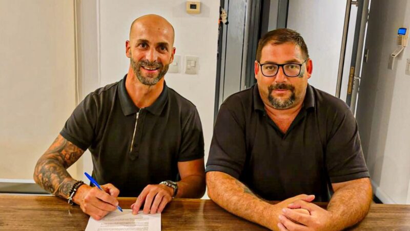 Gastón Pernía se convirtió oficialmente en el nuevo entrenador de Santamarina para afrontar el Torneo Federal A