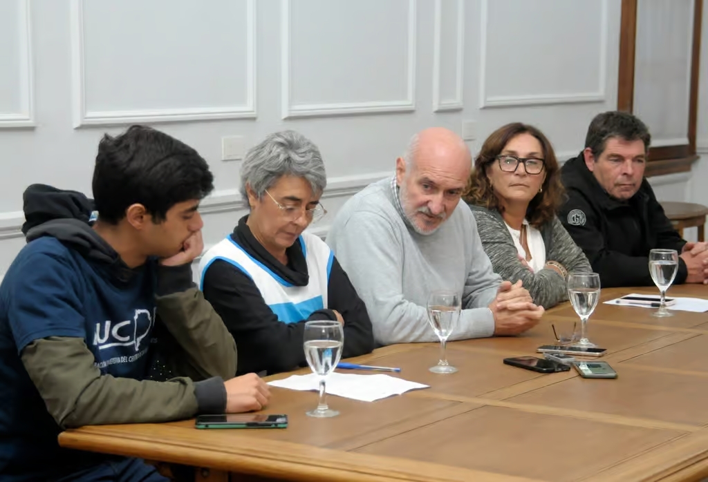 Movilización en defensa de la universidad pública: autoridades de la UNICEN invitan a la ciudadanía y a sus organizaciones a participar de la marcha del martes