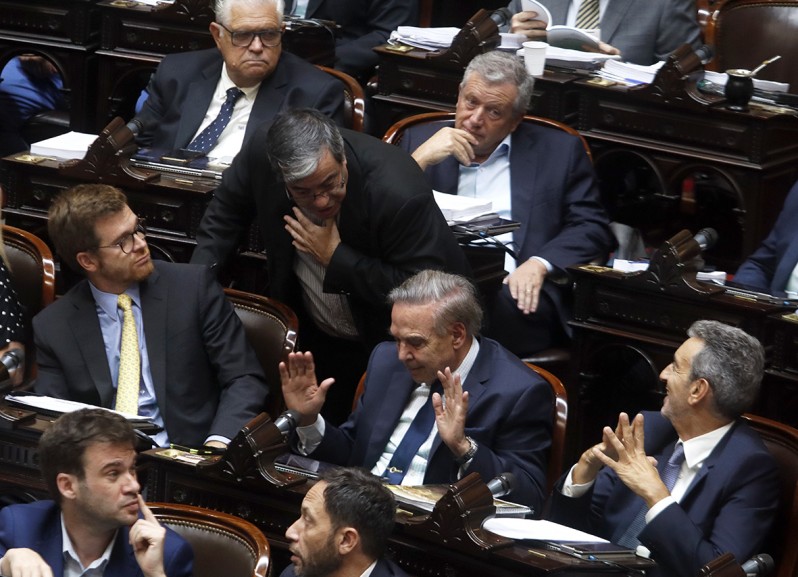 Escándalo en Diputados por el impuesto al tabaco: investigan si se adulteró la votación para uno de los capítulos de la Ley Ómnibus