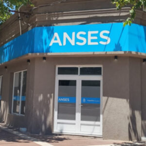 El abandono de Milei hacia los bonaerenses: cerraron 19 oficinas de la ANSES en la Provincia de Buenos Aires